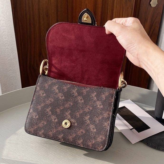 COACH 4503 BEAT SHOULDER BAG 18 with HORSE & CARRIAGE พร้อมส่งที่ไทย