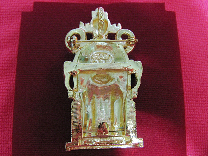 สินค้าหมดค่ะะ จี้เข็มกลัดเทพไฉ่ซิงเอี้ยค่ะ