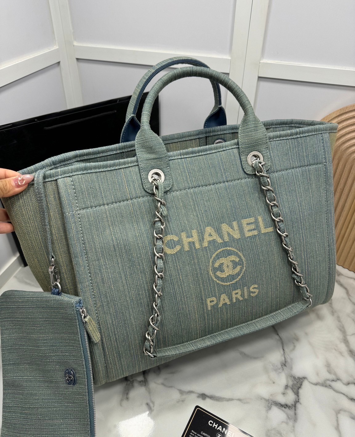 ORI หนังแท้ | Chanel Deauville Tote Bag กระเป๋าสะพายทรงโท้ทช้อปปิ้ง ใบใหญ่ ภายในโล่งกว้าง จุของได้เยอะ
