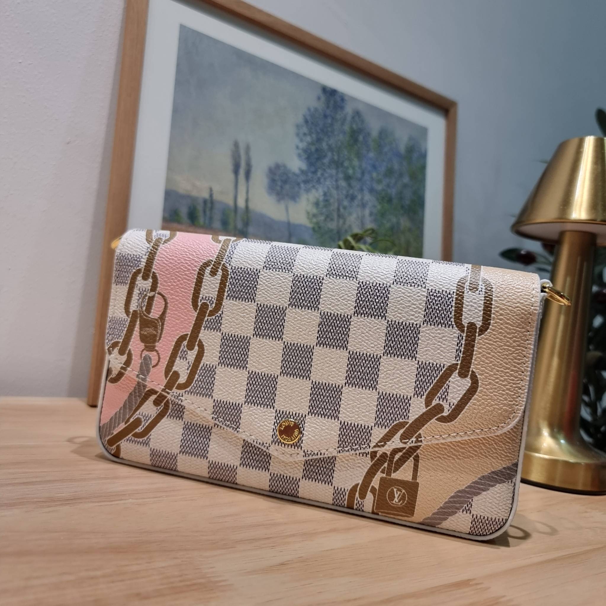LV Felicie Pochette Damier Azur Canvas - Wallets and Small Leather / LV DAMIER AZUR POCHETTE WITH NAUTICAL PRINT เป็นหนึ่งคอลใหม่ที่มอบสีสันสดใสรับ summer ได้ดี กับกระเป๋าสะพายทรงพอช ดีไซน์ออกมาให้ใช้งานได้หลากหลาย