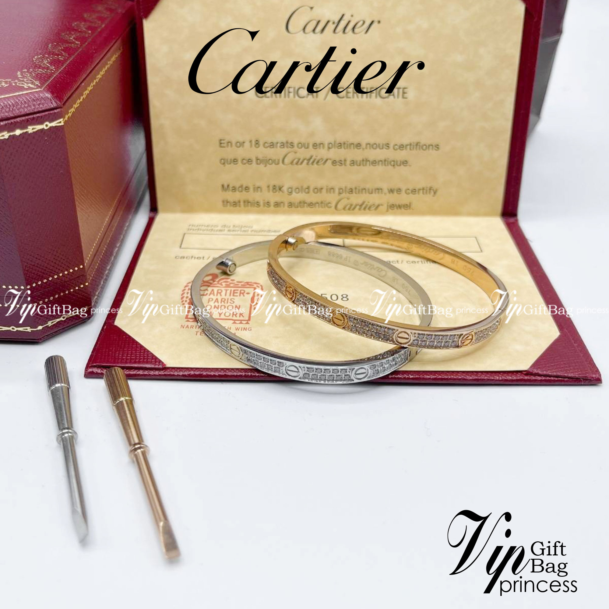 Cartier Love Bracelet Small Model กำไลข้อมือคาเทียร์ เกรดเทพออริจินิล ปั้มทุกจุด มีเลขปั้มด้านในวงครบ วัสดุคุณภาพดี ไม่ลอกไม่ดำ พร้อมกล่องหนาตามแบบปั้มลายแบรนด์ ภาพสินค้าถ่ายจากงานขายจริง ใช้งานต่างประเทศได้
