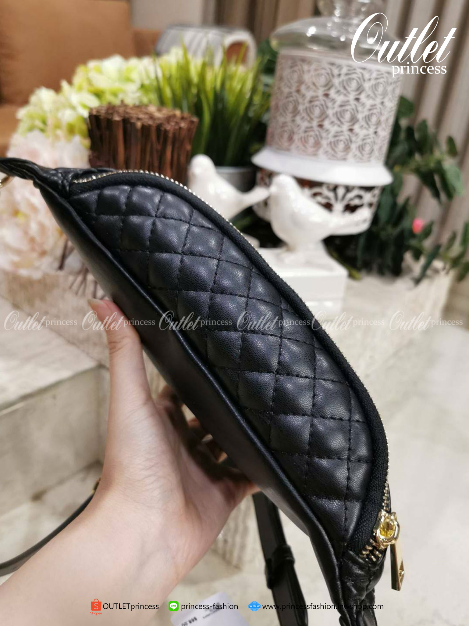 Guess Woman Factory Belt Bag กระเป๋าสะพาย/คาดเอว/คาดอก รุ่นใหม่ดีไซน์ยอดนิยม สีดำ