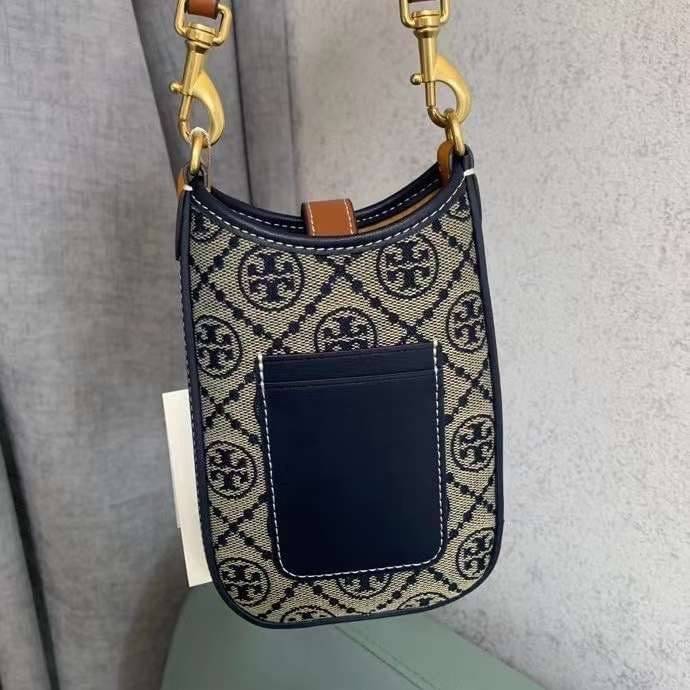 Tory Burch T Monogram Phone Crossbody / Tory Phone Bag พร้อมส่ง กระเป๋าใส่โทรศัพท์ สวยคม ด้านหลังมีช่องใส่บัตร