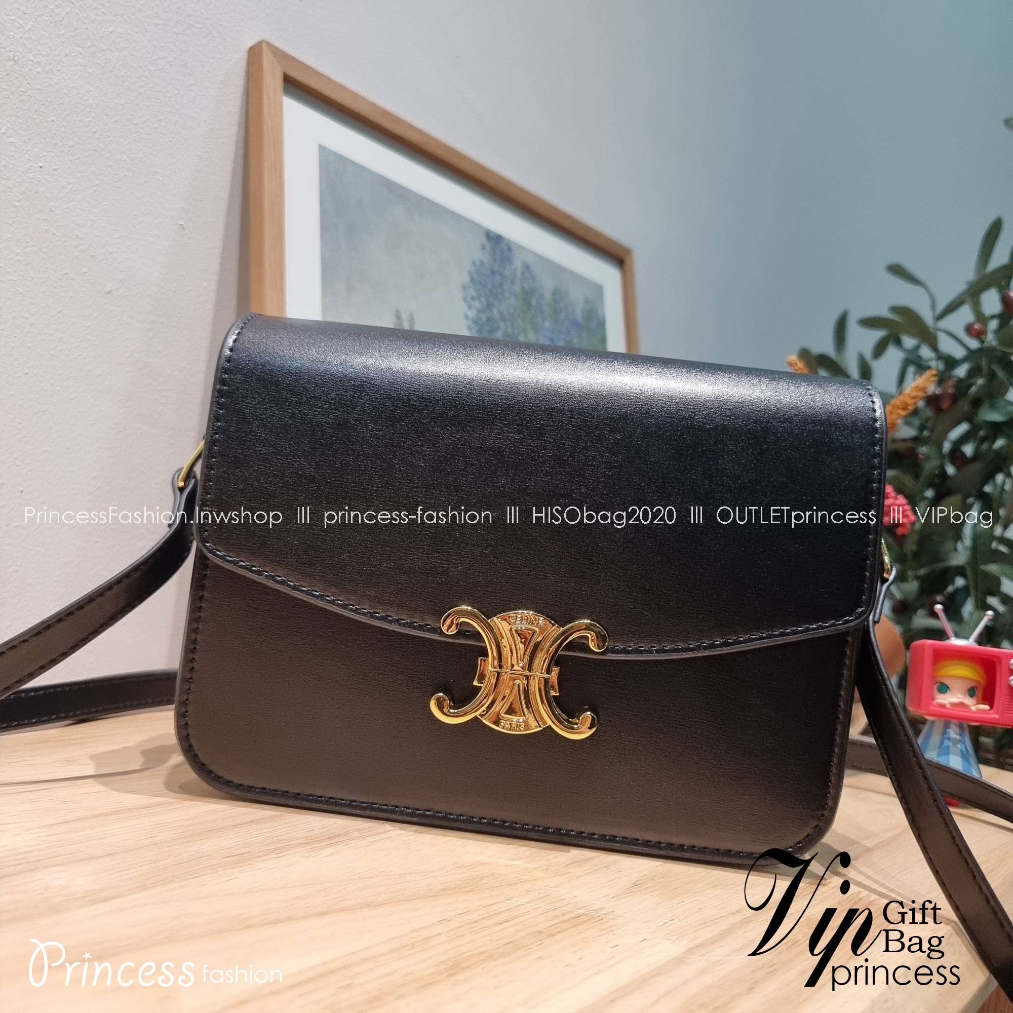 CELINE CLASSIQUE TRIOMPHE BAG IN SHINY CALFSKIN ไอเท็มสุดคลาสสิค ที่ขาดไม่ได้ กระเป๋าสะพายทรงสวยคลาสสิค แฝงความผู้ดี ที่ใช้ได้ทั้งชายหญิง วัสดุหนังคุณภาพดี