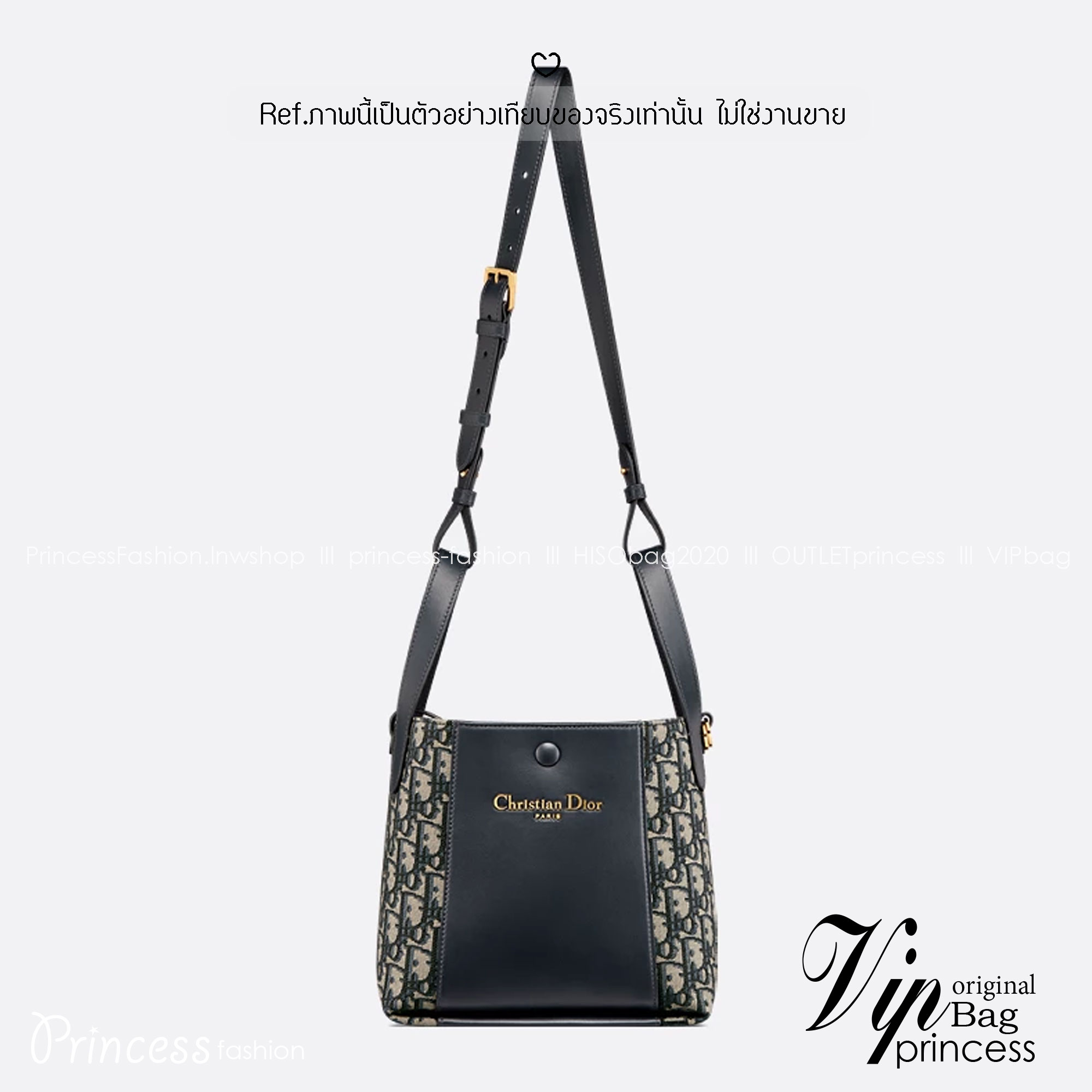 ORI หนังแท้ | DIOR Small Signature Bucket Bag / Dior bucket bag กระเป๋าทรงบัคเกตรุ่นใหม่ล่าสุด มาพร้อมกับการออกแบบที่โดดเด่น และสง่างาม เรียบหรูดูแพง มีรายละเอียดสุดวิจิตร