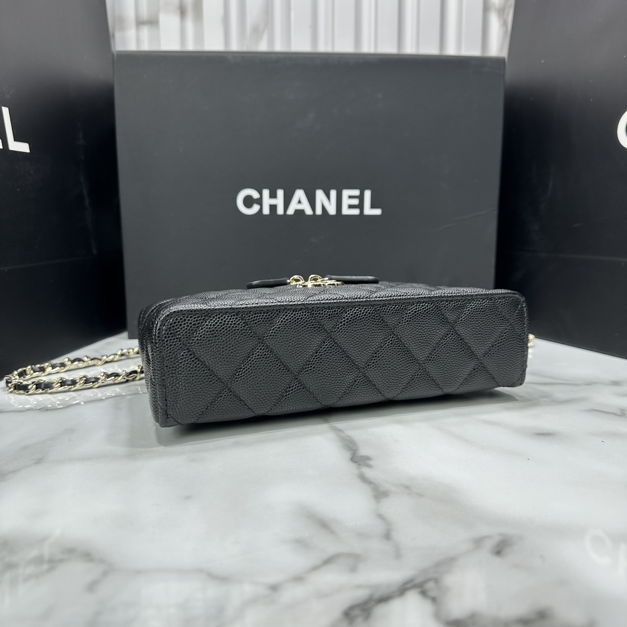 ORI หนังแท้ | CHANEL Long vanity with chain กระเป๋าสะพายรุ่นวานิตี้รุ่นใหม่ล่าสุด ดีไซน์ใหม่รูปทรงคลาสสิค หูจับแต่งโลโก้สวยหรู สายสะพายข้างเป็นโซ่ถอดได้