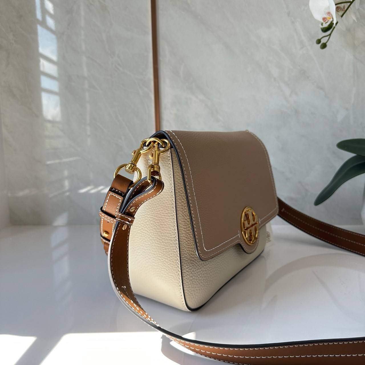 พร้อมส่ง 2 สี TORY BURCH FELIX CONVERTIBLE SHOULDER BAG กระเป๋าสะพาย เกรดท็อปออริ เกรดดีสุด สลับแท้ 1:1 ใช้ต่างประเทศได้