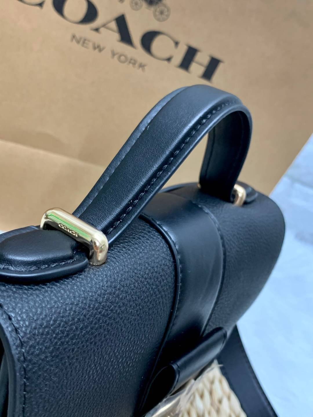 ของแท้ 💯% COACH SMALL GEORGIE TOP HANDLE IN BLOCKED SIGNATURE CANVAS ((6504//0468)) กระเป๋าหิ้ว//สะพายข้างได้ วัสดุหนังแท้