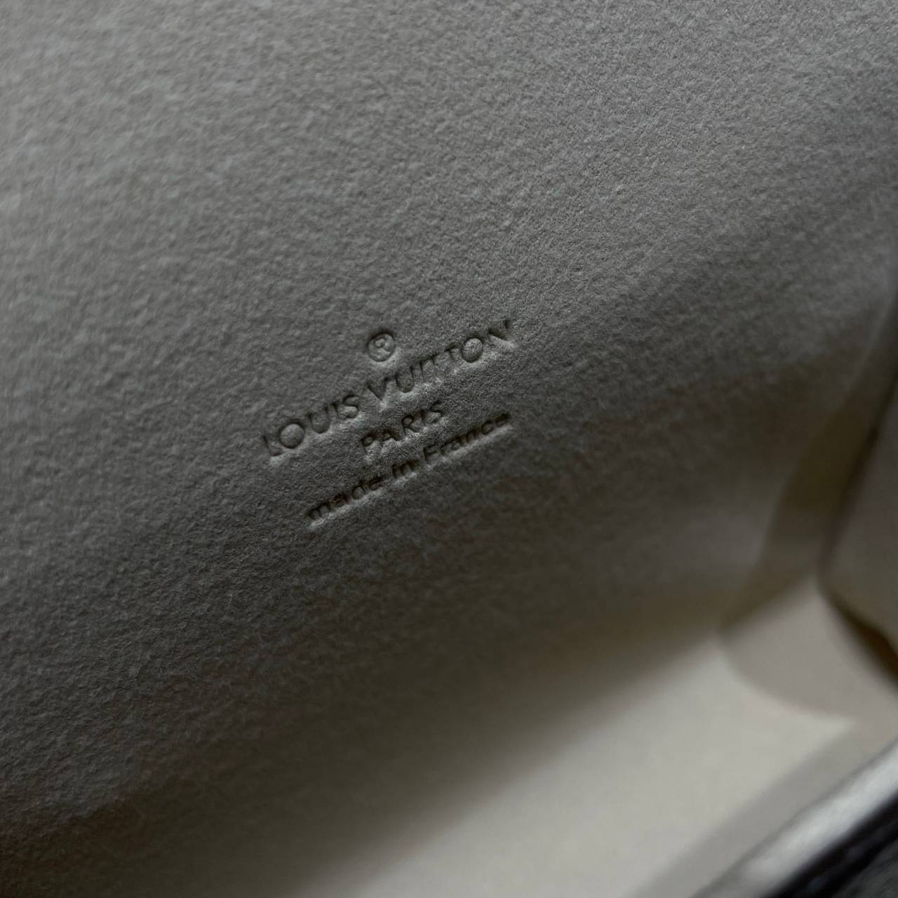 LV Monogram Pochette Florentine Belt Bag Waist Bag กระเป๋าทรงพอช คาดอก คาดเอว สะพายได้ ครบทุกฟังชั่น สวยหรู เกรดออริ ท็อป สลับแท้ 1:1 เกรดดีสุด หนังแท้ ผ่านทุก ตม.