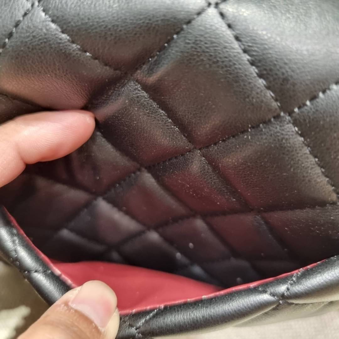 VIP 🥂 เซ็ทคือที่สุดของความคุ้ม EXCLUSIVE MIX ITEM!! CHANEL GIFT BOX SET กลับมาอีกครั้งกับไอเท็มสุดหรูชวนให้สะสม สุดยอดของรุ่นยอดฮิตพร้อมเสิร์ฟครบชุด สุดคุ้ม มาพร้อมกระเป๋าสะพายถึง 2 ใบ คอลเลคชั่นของมันต้องมี ทั้งตัวคลาสสิคและ vanity และสุดยอดของหา