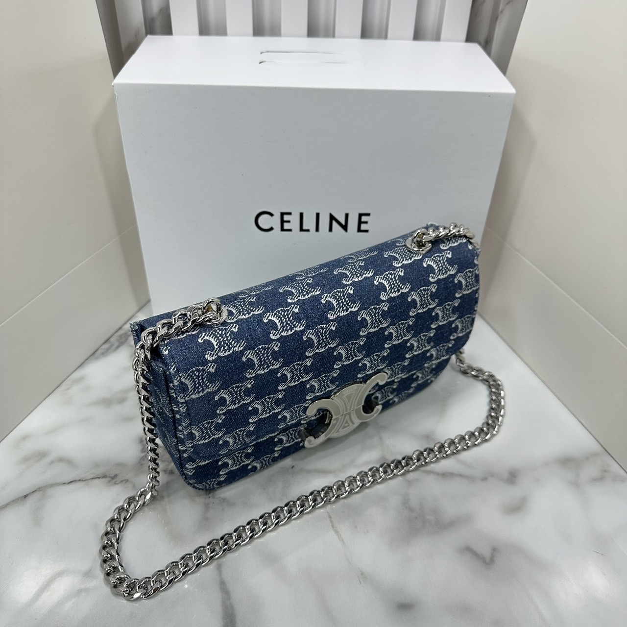 CELINE CHAIN SHOULDER BAG CLAUDE in DENIM WITH TRIOMPHE ALL-OVER กระเป๋าสะพายสายโซ่อะไหล่เงินงานเดนิม เกรดออริ 1:1 ใช้งานต่างประเทศได้