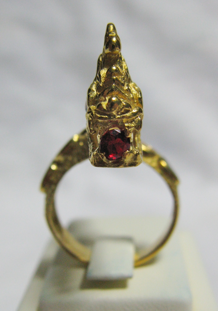 แหวนพญานาคทองเหลืองประดับพลอย7สี เสริมอำนาจวาสนาค่ะ