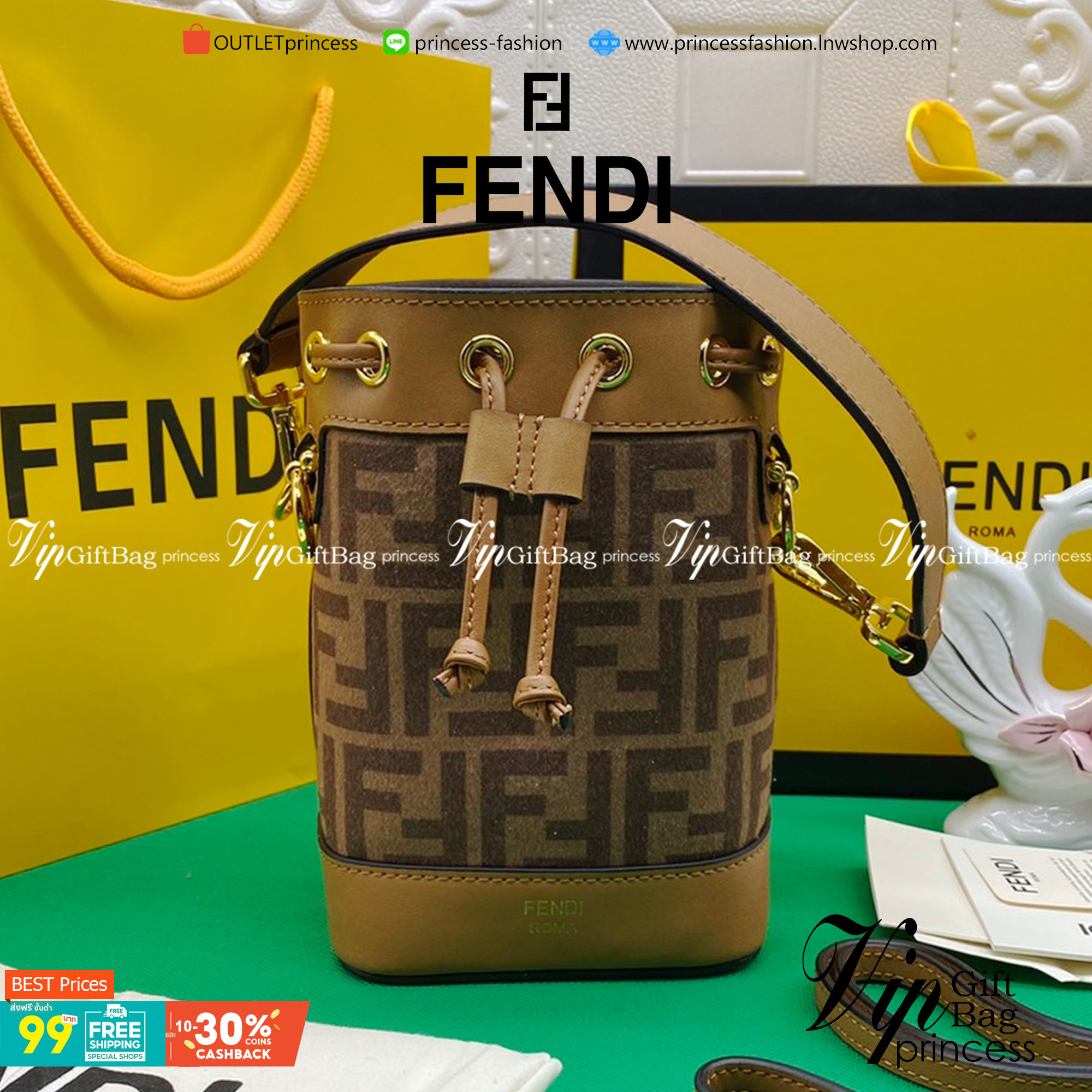 FENDI MON TRESOR MINI BAG รุ่นใหม่ล่าสุด น่ารักมากค่ะ กระเป๋าถือหรือสะพายไหล่ทรงขนมจีบสุดคลาสสิก วัสดุหนังแท้สลับผ้ากำมะหยี่พิมพ์ลายอย่างดี ลวดลายเอกลักษณ์ตามแบบฉบับแบรนด์ สวยหรู ดูแพง คุณนายสุดไปเลยค่า ถือแล้วสวยมากๆ จุของได้กำลังดี ทรงนี้ต้องมีติดตู้ไว้