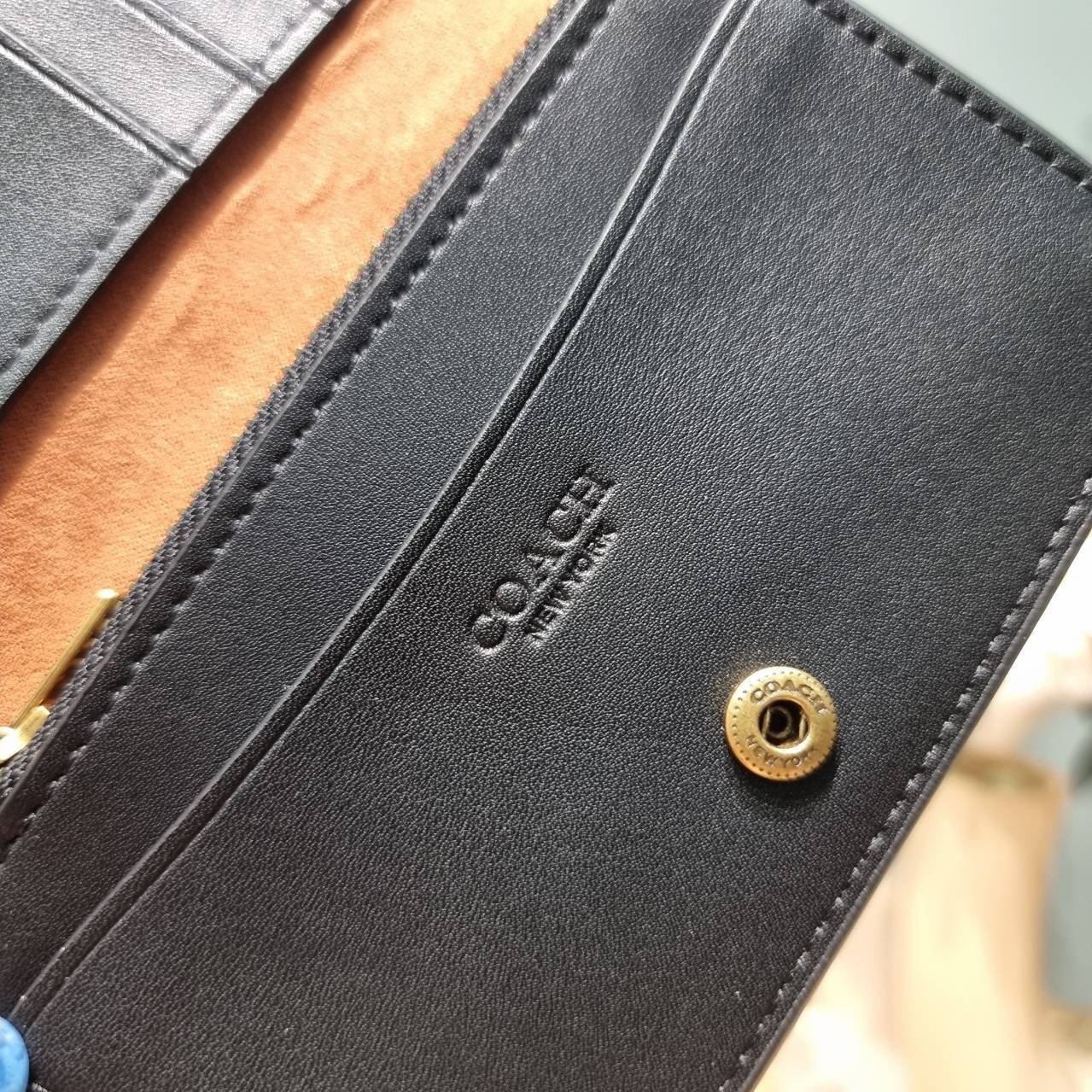 COACH SLIM CARD CASE IN SIGNATURE CANVAS C4818 / C5870 / C4818 กระเป๋าถนอมบัตรกึ่งกระเป๋าสตางค์ เกรดท็อปออริ เกรดดีสุด สลับแท้ 1:1 ใช้ต่างประเทศได้