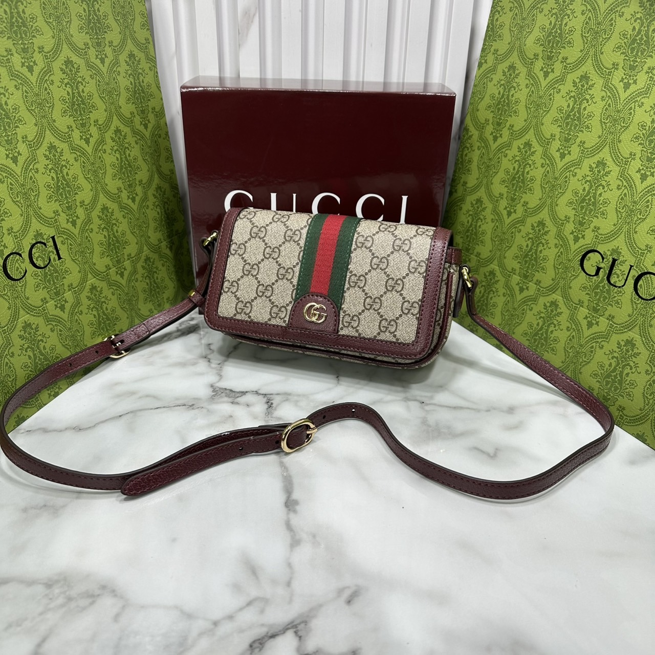 ORI หนังแท้ | Gucci Ophidia mini shoulder bag Monogram Double G / Gucci Crossbody Bag กระเป๋าสะพาย คอลเล็กชั่น Ophidia มอบชีวิตชีวาให้กับมรดกของแบรนด์ด้วยแถบ Web