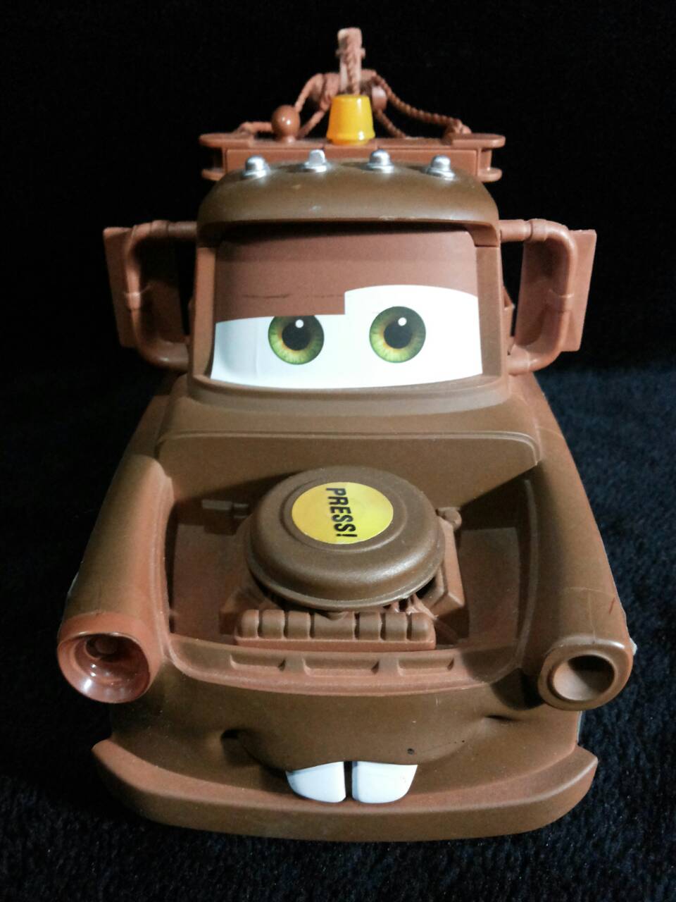 DISNEY/PIXAR CARS TOW MATER TALKING AND LIGHT UP 8" มือสองสภาพดีมากค่ะ