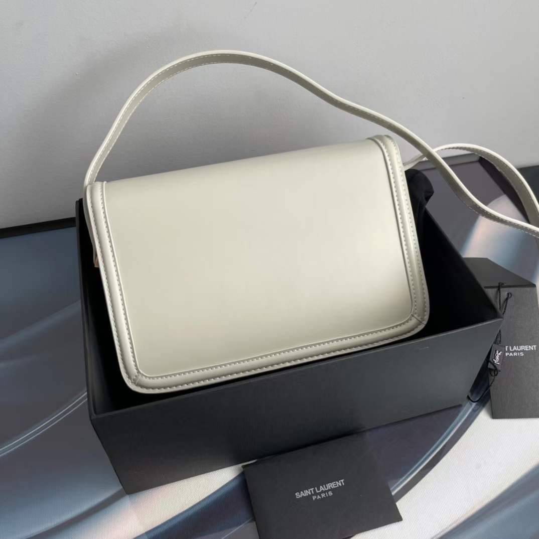 YSL Solferino medium crossbody bag คอลเล็คชั่นน้องโรเซ่ ROSE BLACKPINK ที่สุดแห่งความคลาสสิก เกรดออริจินอล หนังสวยมาก กระเป๋าสะพายรุ่นที่สาวๆ ทุกคนควรมีติดตู้ ภาพถ่ายจากงานขายจริง สวยตามรูป ไม่ผิดหวังค่ะ