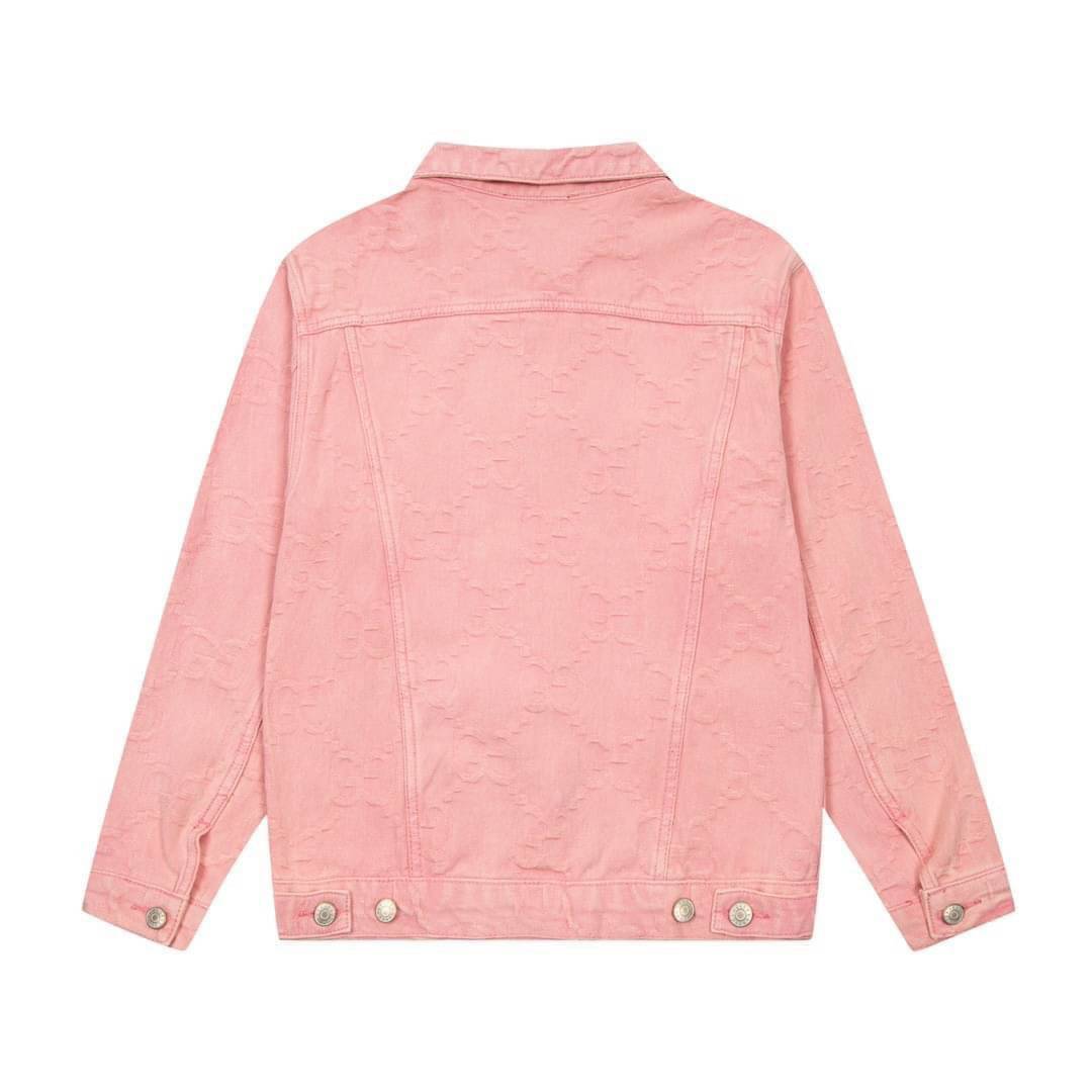 Gucci GG Supreme pattern denim jacket / Gucci jacket Denim Pink เกรดออริจินอล มีป้ายแท็กที่คอเสื้อ ใส่ได้ทั้งผู้หญิงผู้ชาย พร้อมส่งที่ไทย ภาพสินค้าถ่ายจากงานขายจริง ใช้งานต่างประเทศได้