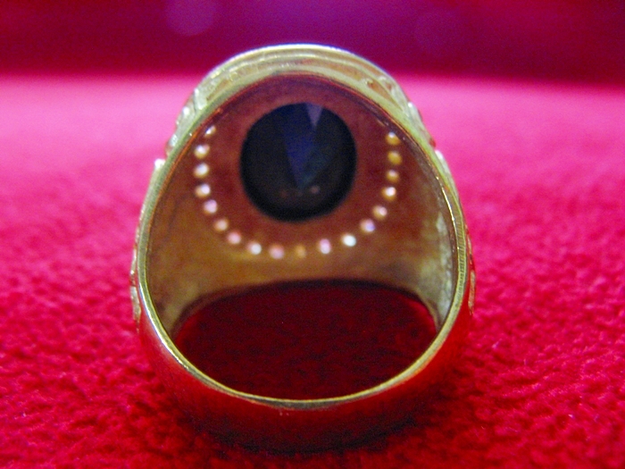 สินค้าหมดค่ะ แหวนนิลเนื้อทองเหลืองล้อมเพชร(คนเกิดวันเสาร์)ค่ะ