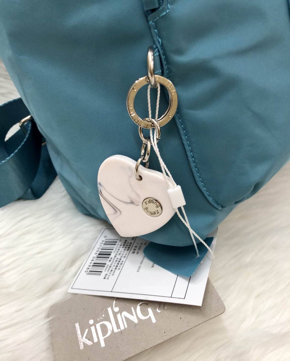 New arrival !!! Kipling Naleb Backpack 2018 พร้อมส่งที่ไทย ไม่ต้องรอพรีฯ กระเป๋าสะพายหลังดีไซน์น่ารัก เอาใจสาวๆยุคใหม่ วัสดุไนล่อนอย่างดี เสริมฟองน้ำ ด้านหน้ามีช่องซิปขนาดกลาง ใส่มือถือหรือของจุกจิกได้ค่ะ เปิดปิดช่องหลักแบบซิป ภายในโล่งกว้าง ใส่ของจุทีเดี