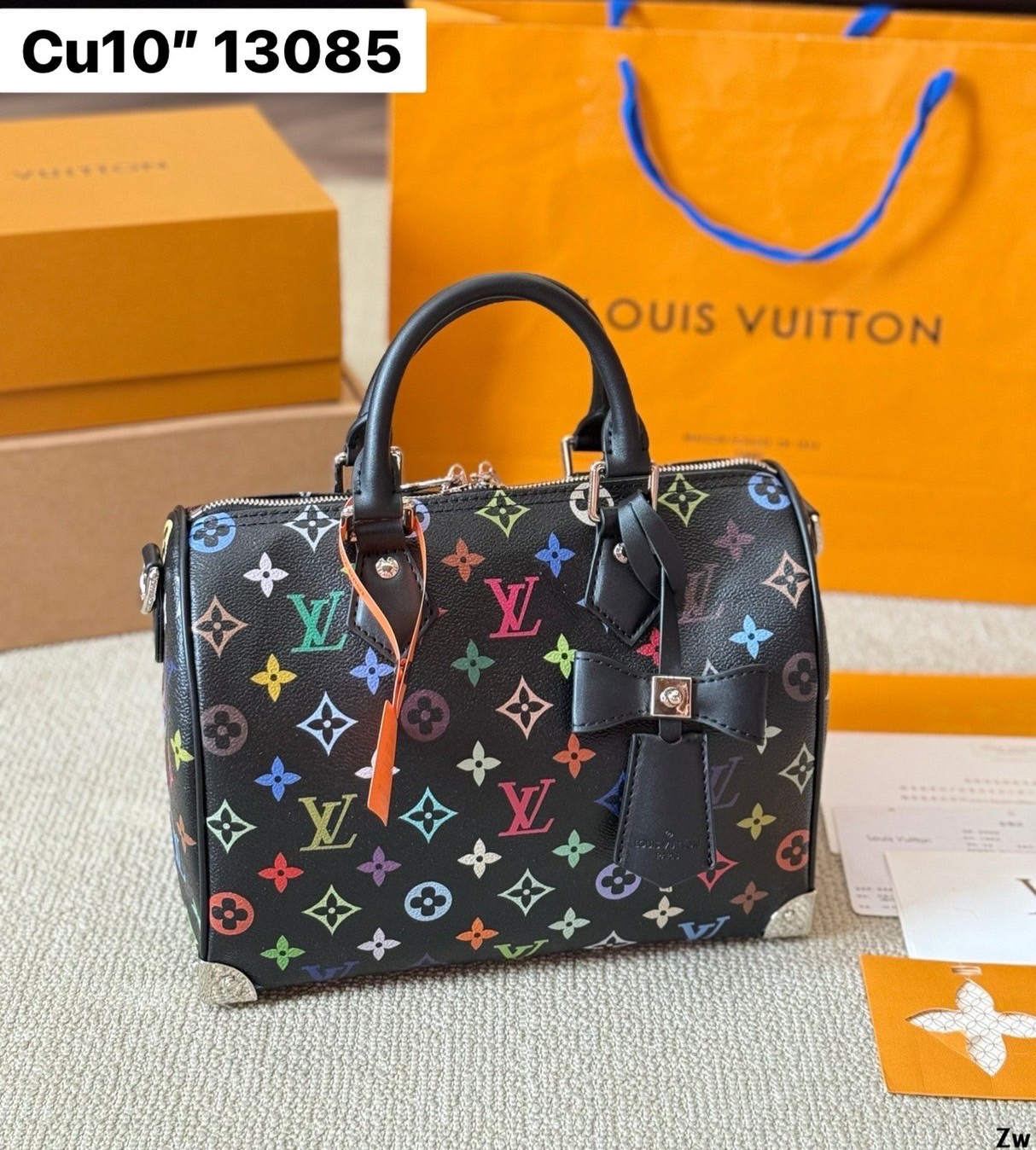 LV x TM Speedy Bandoulière 25 bag กระเป๋าทรงหมอน รุ่นใหม่ท็อปฮิต สวยหรูโดดเด่น มีชีวิตชีวาในคอลเล็คชั่น LV x Murakami ด้วยลายโมโนแกรมสุดไอคอนิกเปี่ยมสีสัน