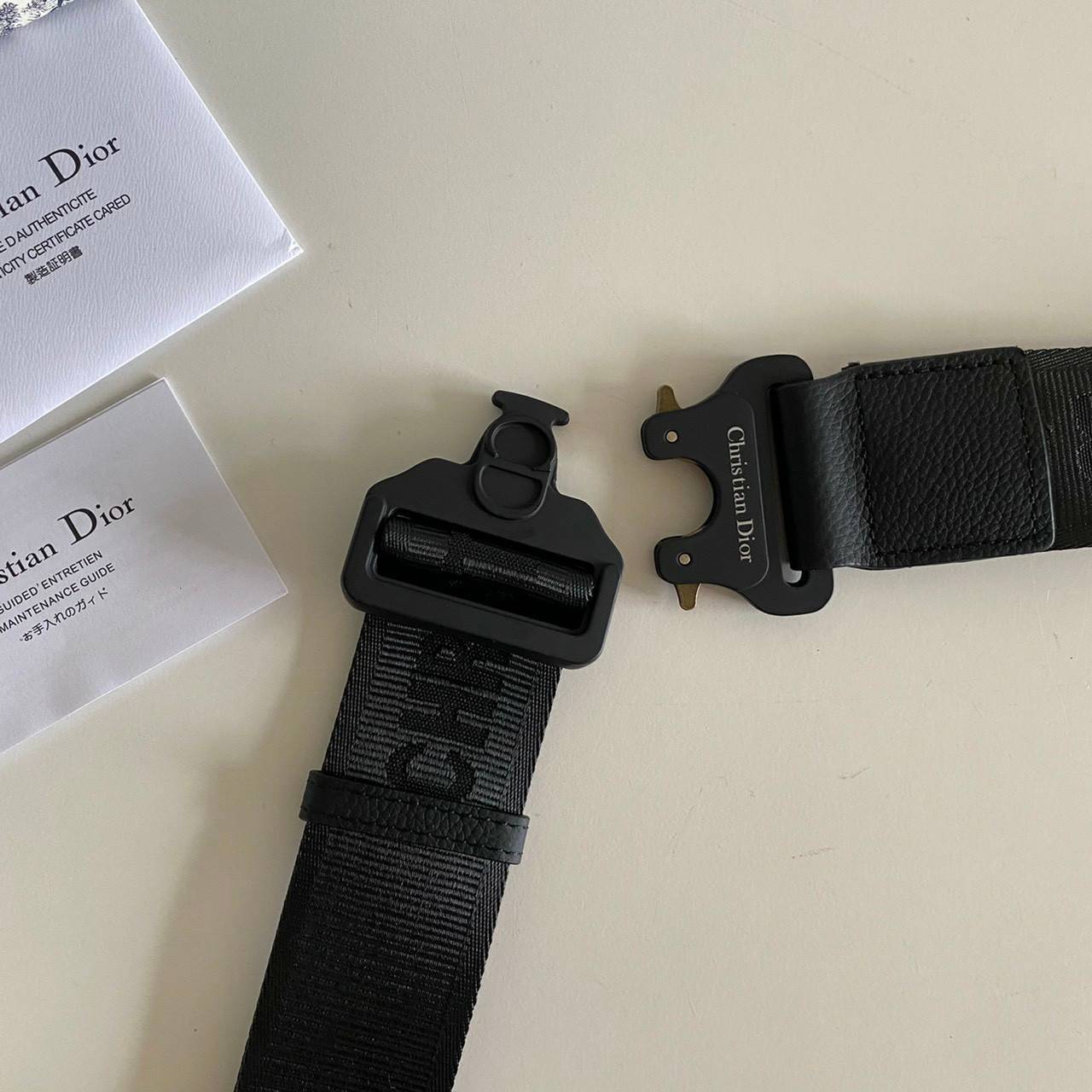 VIP 】𝐂𝐇𝐑𝐈𝐒𝐓𝐈𝐀𝐍 𝐃𝐈𝐎𝐑 SADDLE BAG Black Dior Oblique Jacquard พร้อมส่งที่ไทย 2 สีสุดคลาสสิก กระเป๋าสะพายข้าง สายปรับขนาดได้ จุของได้เยอะ ใช้ได้ทั้งหญิงชาย