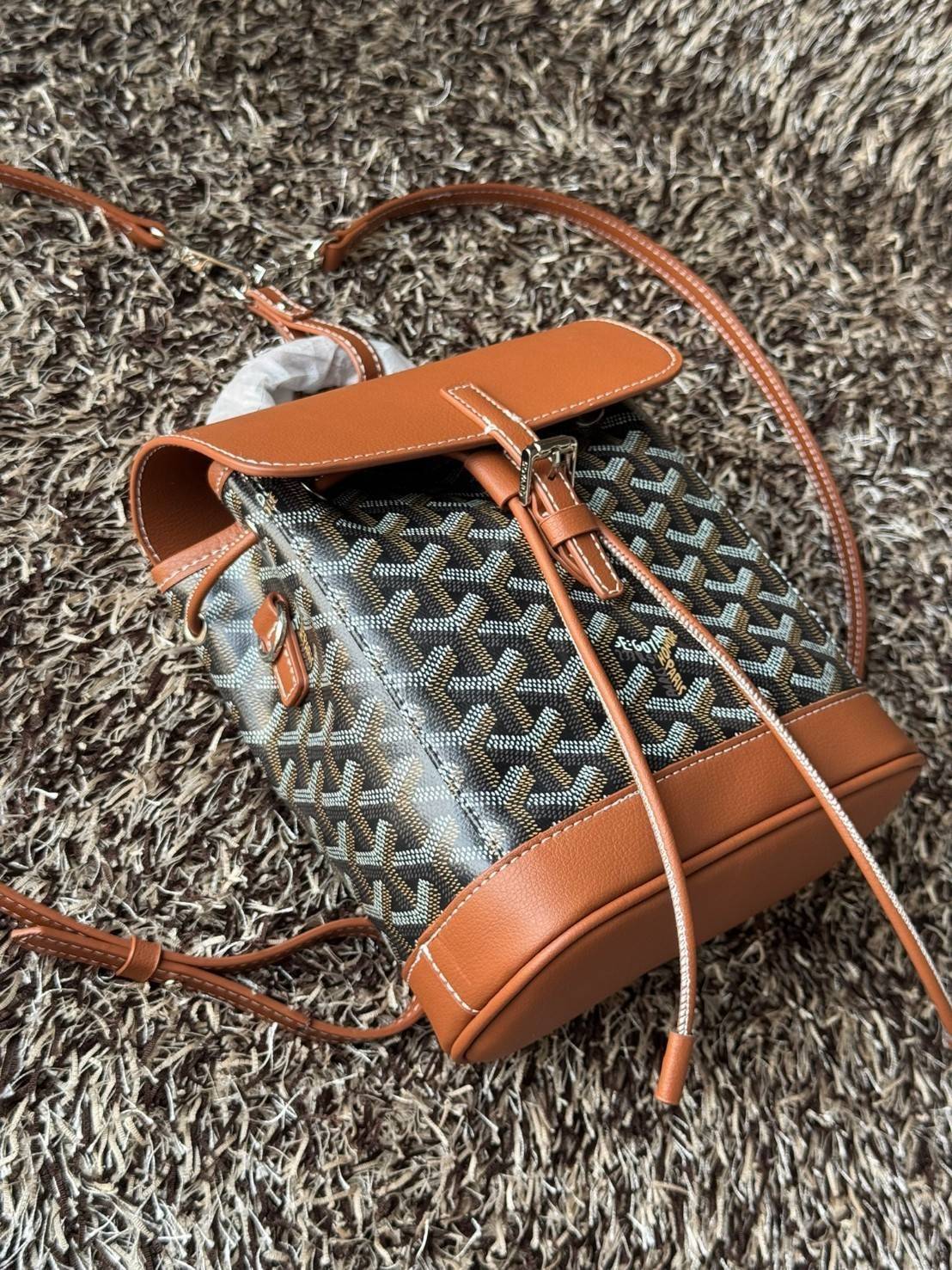 ORI หนังแท้ | Goyard Alpin Mini Backpack กระเป๋าเป้สะพายหลัง ปรับถือหรือสะพายข้างได้อย่างลงตัว ที่สามารถทำให้เป็นหลายรูปแบบ