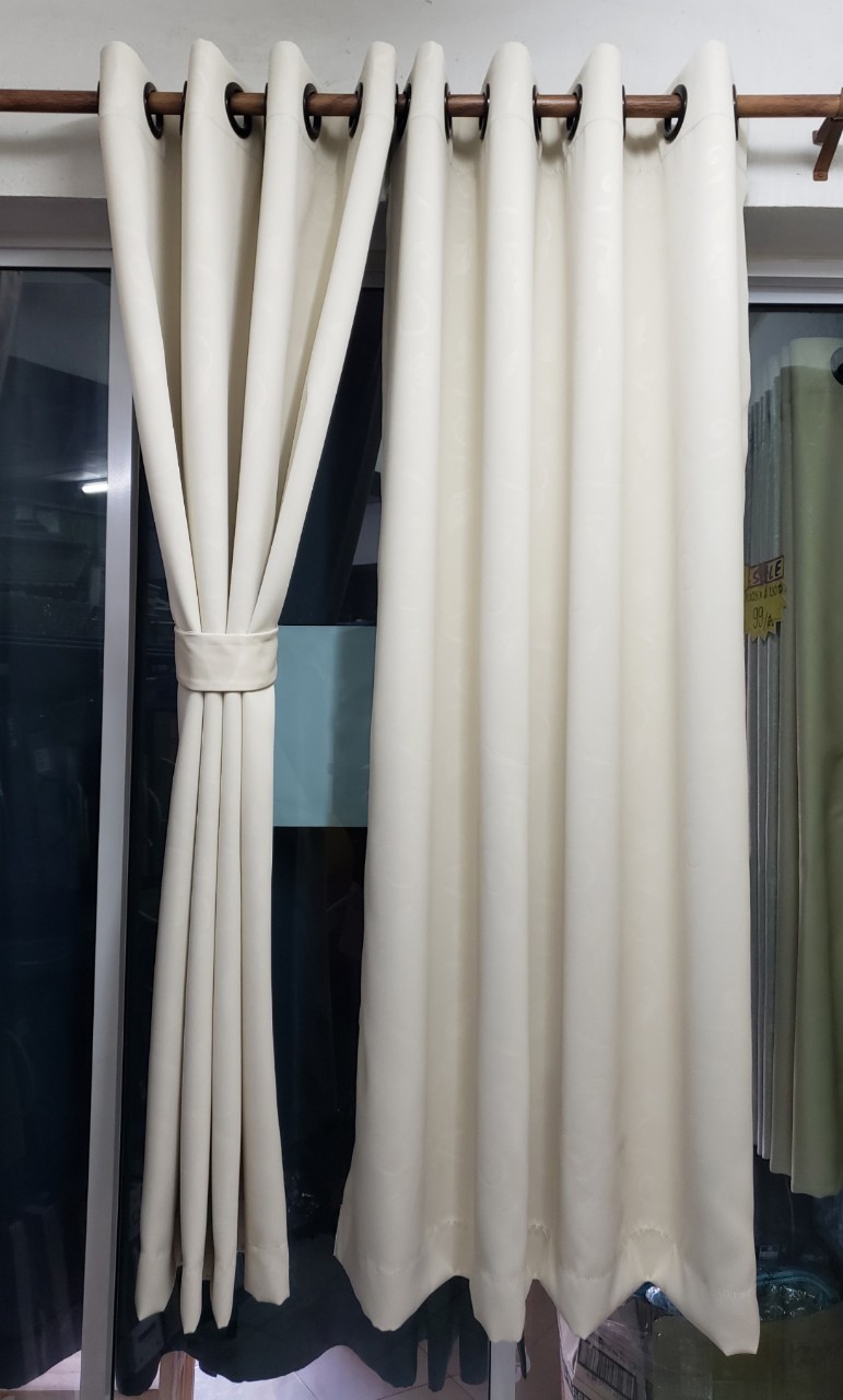 ผ้าม่านสำเร็จรูป ก.270*ส.230ซม./ผืนแบบตาไก่ รุ่นแมรี่สีครีมอ่อน