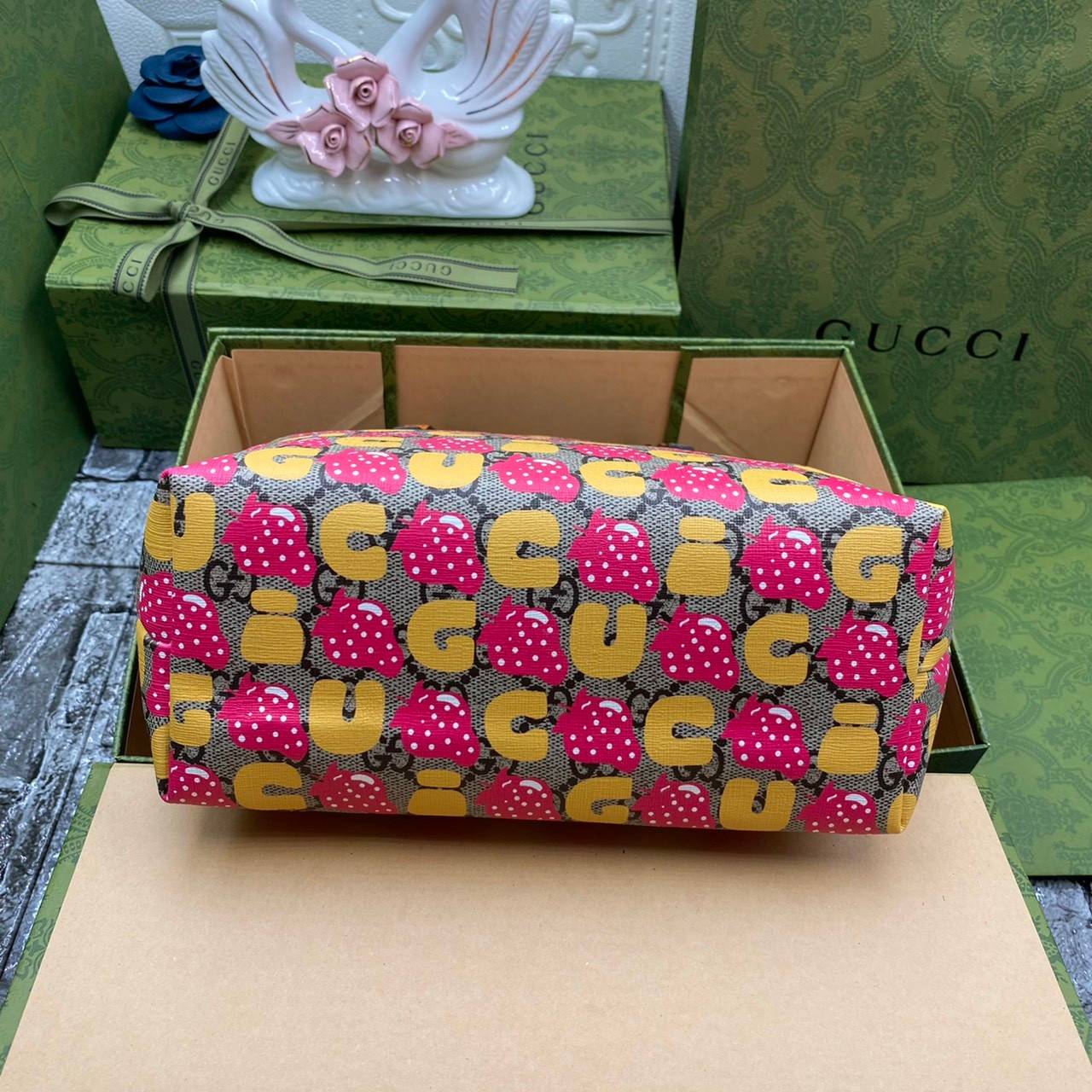 VIP 】Animal-Friendly Gucci Kid Tote Bag งานหนังแท้ทรงตั้งสวย ขนาดกะทัดรัด จุของได้เยอะ ใช้ได้ทั้งเด็กและผู้ใหญ่ น่ารักมากค่ะ **รุ่นขายดีตลอดกาล**