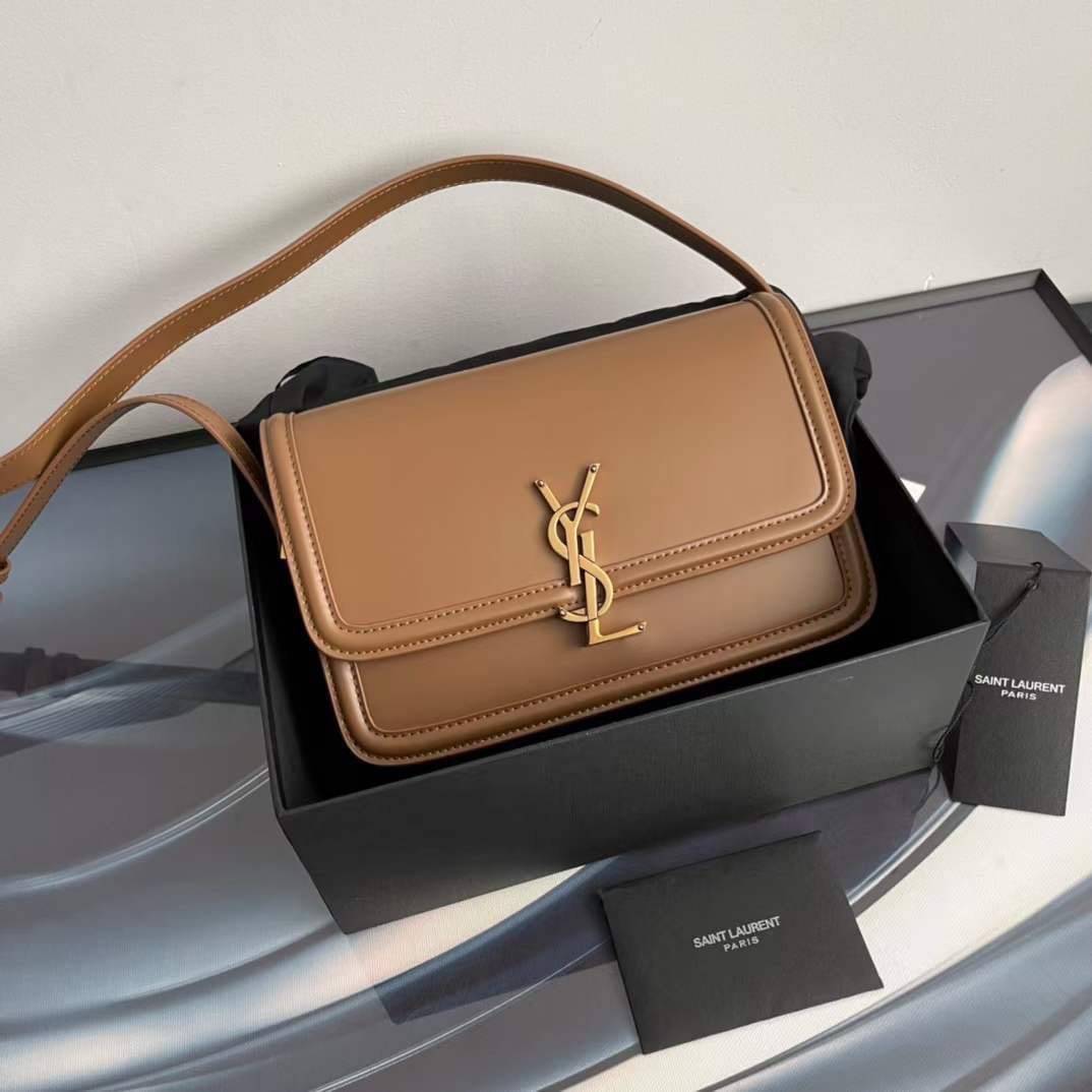 YSL Solferino medium crossbody bag คอลเล็คชั่นน้องโรเซ่ ROSE BLACKPINK ที่สุดแห่งความคลาสสิก เกรดออริจินอล หนังสวยมาก กระเป๋าสะพายรุ่นที่สาวๆ ทุกคนควรมีติดตู้ ภาพถ่ายจากงานขายจริง สวยตามรูป ไม่ผิดหวังค่ะ