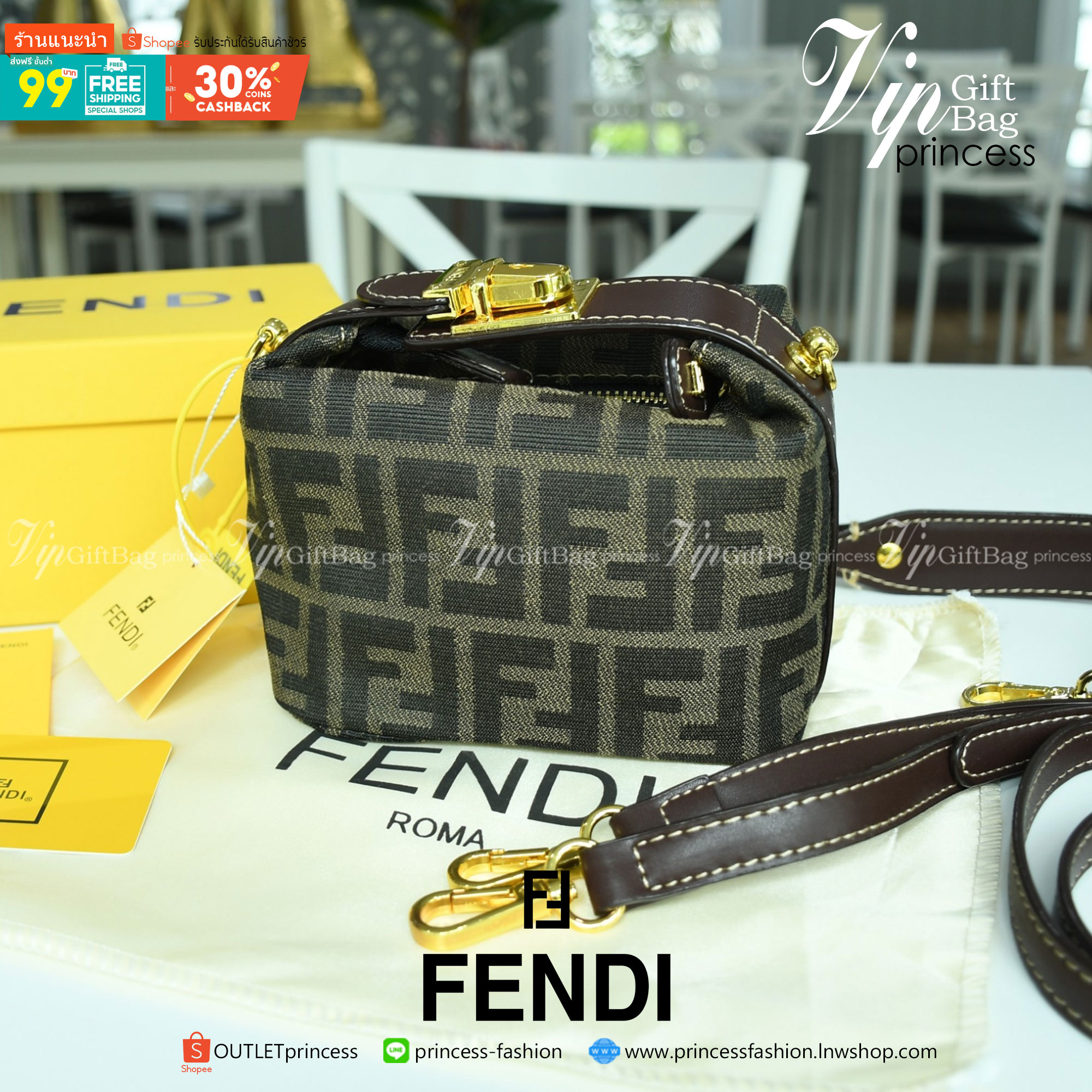 Fendi Tobacco Monogram FF Logo Zucca Buckle Belt Boston Mini Bag Brow Canvas Satchel กระเป๋าสะพายข้าง size mini สุดฮิต วัสดุ canvas จุของได้เยอะ ใส่iphone+ ได้ เปิดปิดด้วยซิป น่ารักมากกก ห้ามพลาดเลยค่ะใบนี้แนะนำสุดๆ มีสายสั้น+สายสะพายไหล่ ปรับสายได้