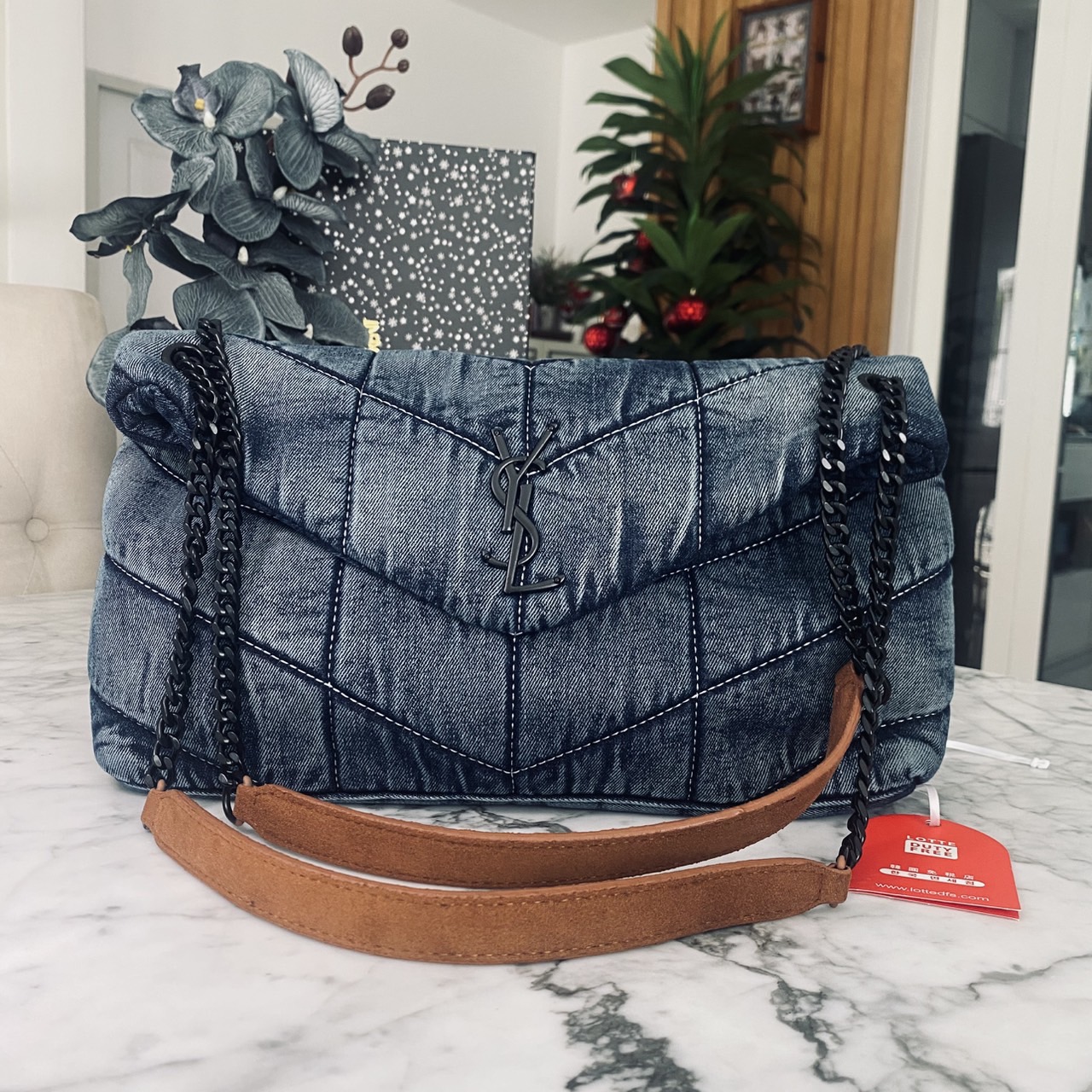 YSL Puffer denim shoulder bag กระเป๋าสะพายเดนิมฟอก สวยเท่ห์คลาสสิกลายเชฟล่อนเป็นเอกลักษณ์ รุ่นเดนิมยอดนิยม ทรงสวย ใช้ได้บ่อยไม่มีเบื่อ ดีไซน์เรียบหรู