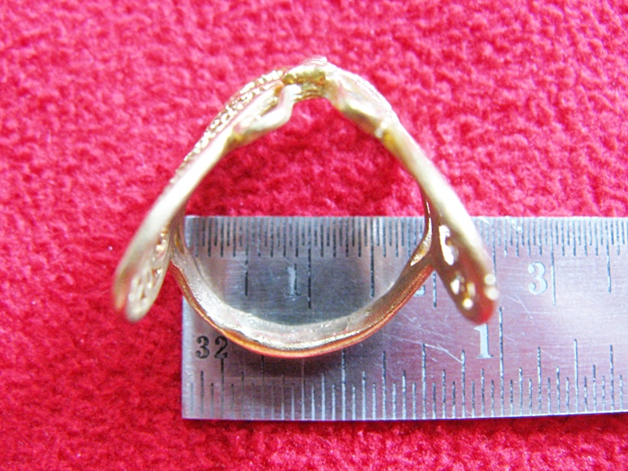 แหวนผีเสื้อฉลุทองเหลืองค่ะ