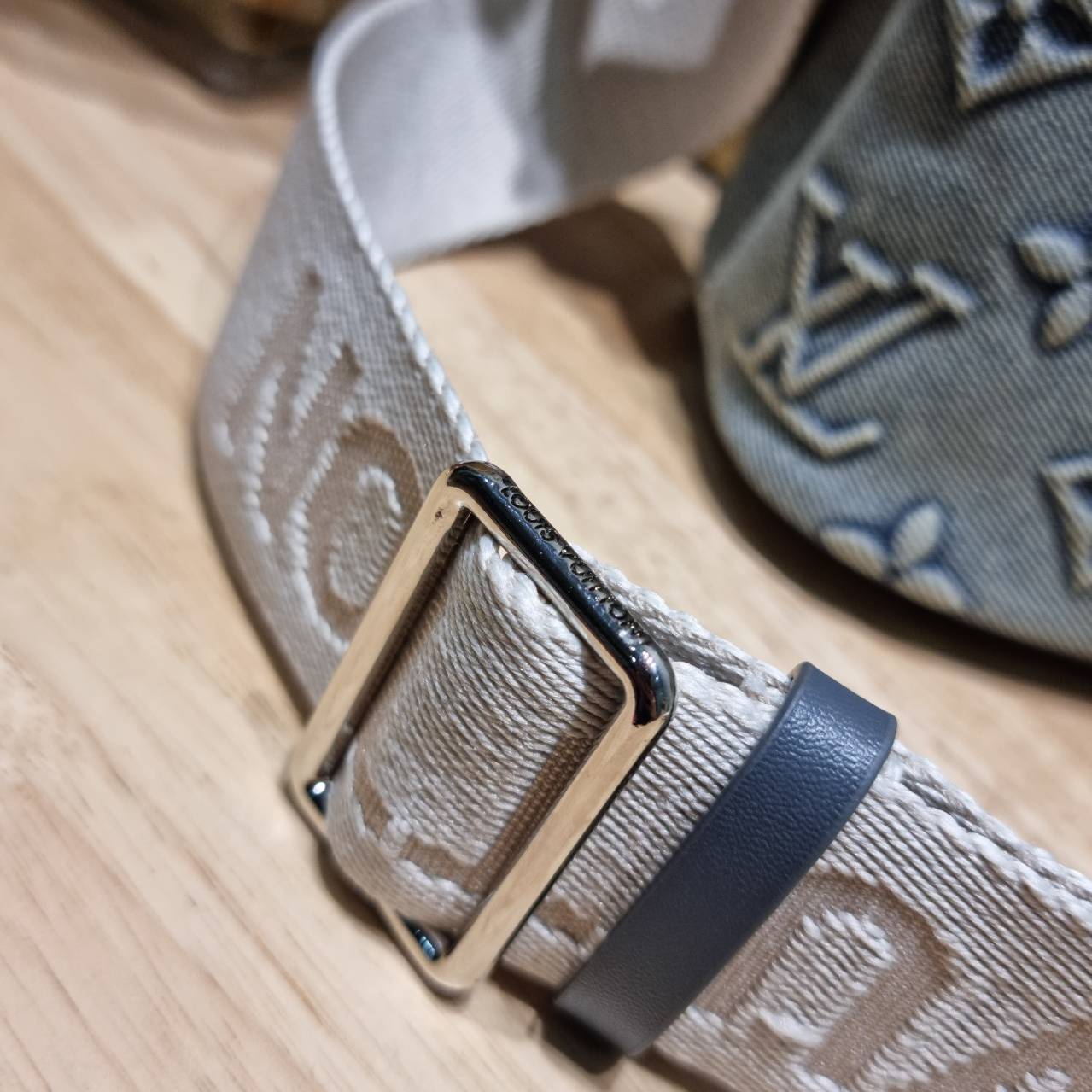 LV neverfull washed denim monogram mini bag ดีไซน์ใหม่ล่าสุดก่อนใคร กระเป๋าทรงโท้ทมินิไซส์ ที่ไม่ได้เล็กตามชื่อ มาในรูปแบบ washed denim สวยคลาสสิค ดูแพงสุดๆ