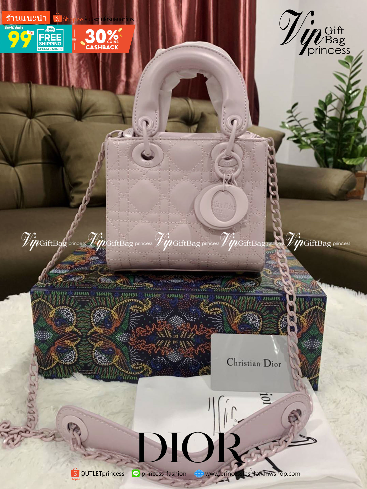 VIP 】MICRO LADY DIOR BAG Cloud ฺBlack & Pink My ABC Cannage Lambskin : VIP GIFT WITH PURCHASE (GWP) พรีเมี่ยมกิ้ฟ Limited Edition จาก DIOR DUTYFREE COUNTER ความสง่างามอีกหนึ่งรุ่นของ Dior รูปทรงสีเหลียม ขนาดกระทัดรัด อะไหล่เข้ากับสีกระเป๋า ตั้งอยู่ทรง ฐาน