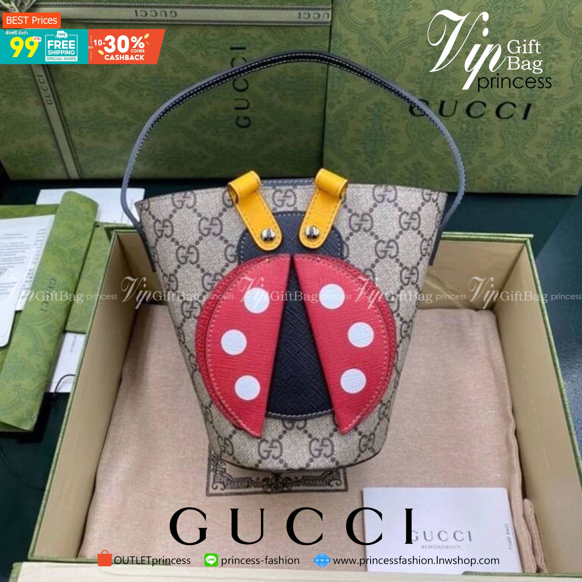 VIP GIFTbag 】 Gucci Mini Tote Bucket ladybug Bag กระเป๋าทรงถัง ลายน้องเต่าทองน่ารักๆ ถือยังไงก็สะดุดตา วัสดุหนังแท้ ภายในเป็นช่องโล่ง ใส่ของได้พอสมควร ใส่กระเป๋าสตางค์ เครื่องสำอางค์ มือถือได้ครบ มาพร้อมหูจับในตัว ไอเท็มนี้ลิมิเต็ดหายากแล้วน้า มาให้ตำแล้ว