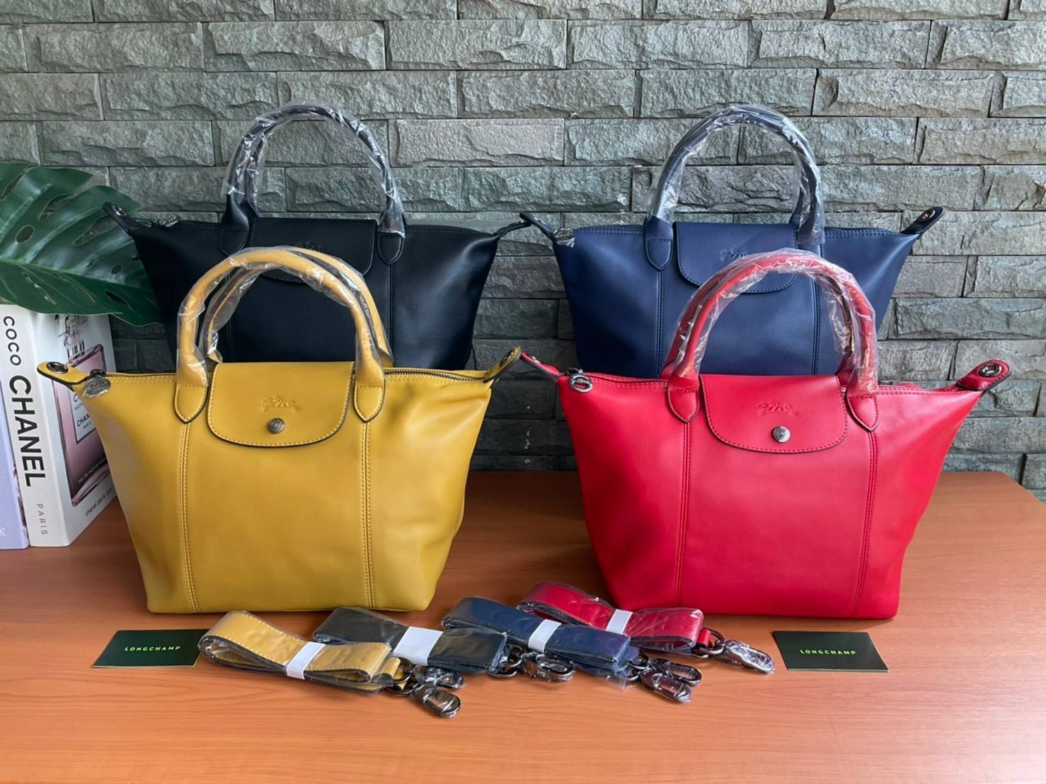LONGCHAMP LE PLIAGE CUIR TOP HANDLE BAG S รุ่น 1512 กระเป๋าถือขนาดกำลังดี วัสดุหนังแกะ Metis