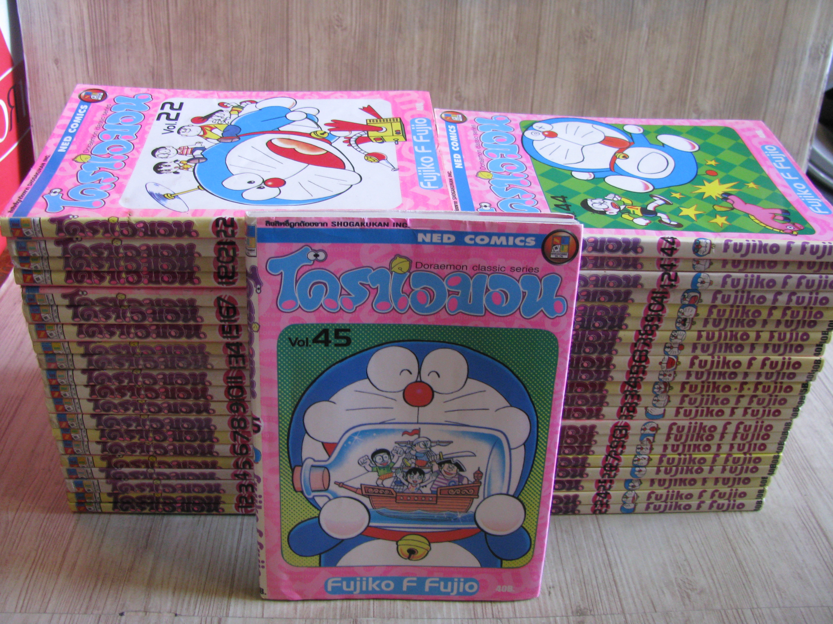 โดราเอมอน ชุด เล่ม 1-45 (ขาดเล่ม12,19,28,) 45 เล่มจบ Fujiko F Fujio เขียน(สภาพสะสม ไม่แยกเล่มขายค่ะ)