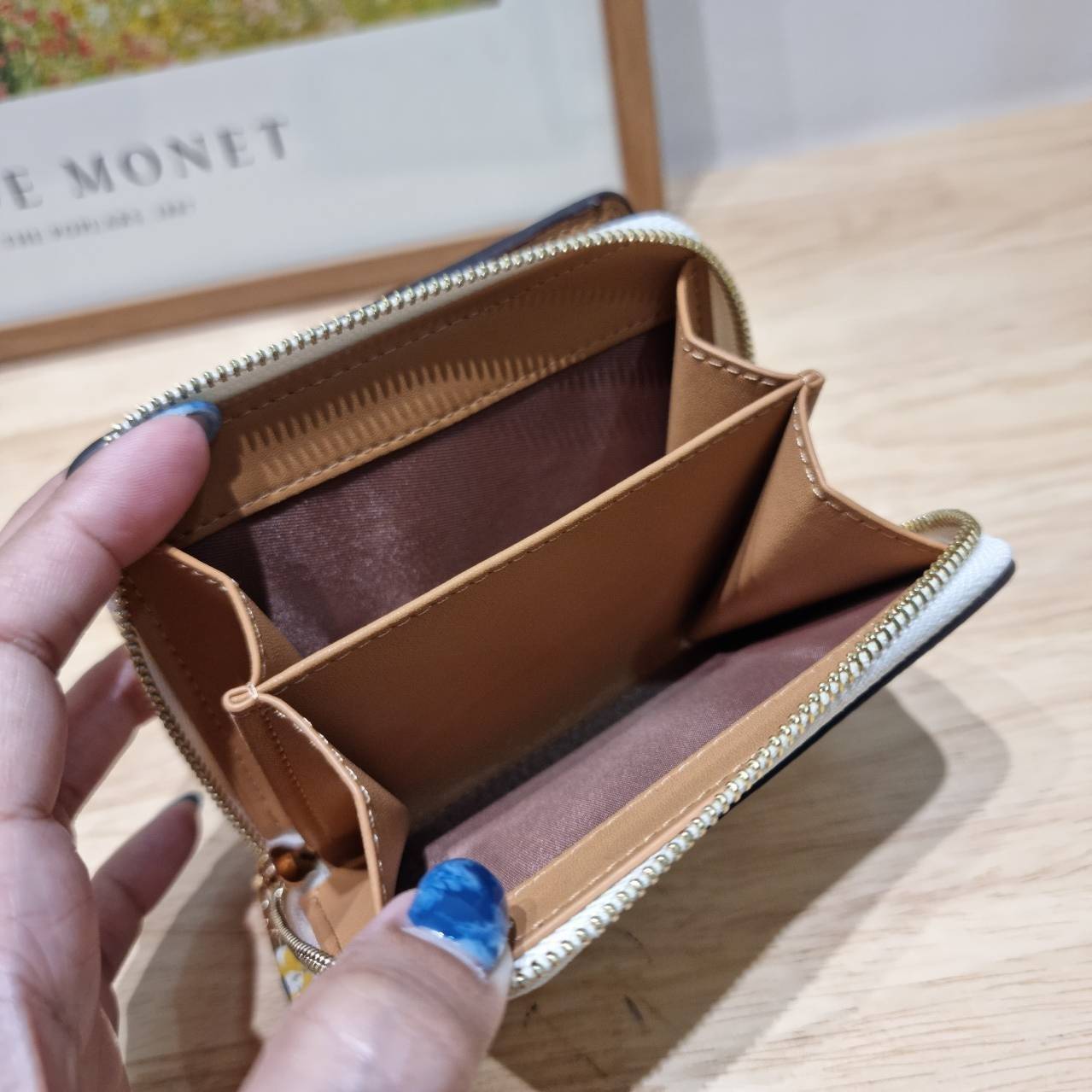 COACH CJ372 CR555 BILLFOLD WALLET WITH FLORAL PRINT กระเป๋าสตางค์ใบเล็กายดอกไม้ เกรดท็อปออริ เกรดดีสุด สลับแท้ 1:1 ใช้ต่างประเทศได้