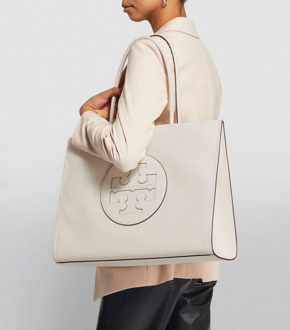 TORY BURCH ECO ELLA TOTE BAG / TORY TOTE BAG พร้อมส่ง 3 สี กระเป๋าสะพายทรงโท้ท ขนาดกำลังสวย จุของได้เต็มที่ รูปทรงคลาสสิคชวนใช้ โดดเด่นด้วย patch โลโก้ คอลเลคชั่นน้องใหม่ ส่งมาให้สาวๆได้ใจฟูอีกหนึ่งไอเท็ม