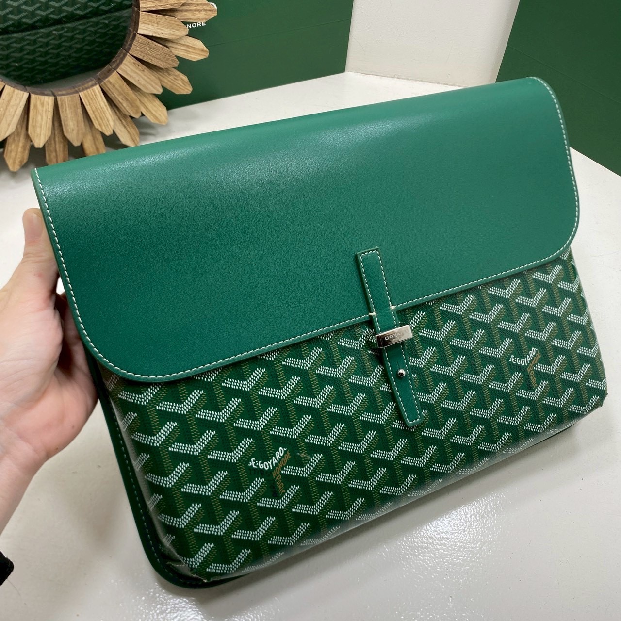 ORI หนังแท้ | Goyard Coursier Messenger bag กระเป๋าแมสเซ็นเจอร์ดีไซน์ใหม่ กะทัดรัดใช้งานได้อย่างคล่องตัว เหมาะมากสำหรับสายสปอร์ต ที่สุดของความหรูตอบโจทย์การใช้งาน ใบจริงสวยงามตามรูปค่ะ