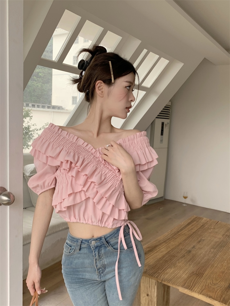 พร้อมส่ง 🩰 Candy Pop blouse เสื้อเปิดไหล่แต่งระบายน่ารักมากเวอร์ (IN38693)