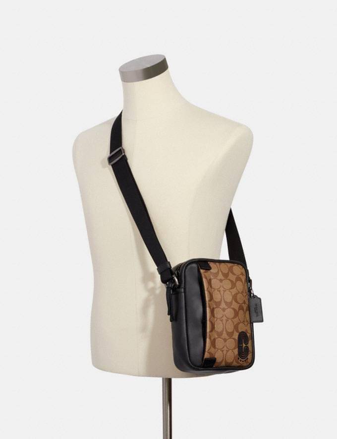 COACH NORTH/SOUTH EDGE CROSSBODY (COACH 5626) IN SIGNATURE CANVAS (COACH 6788) กระเป๋าสะพายผู้ชาย กระเป๋าสะพายรุ่นใหม่ ชนช็อป (!!)รุ่นหายาก สี COBALT MULTI วัสดุทำจาก หนังลูกวัวแท้ เนื้อเรียบ พิมพ์ลาย ขนาดกำลังดี