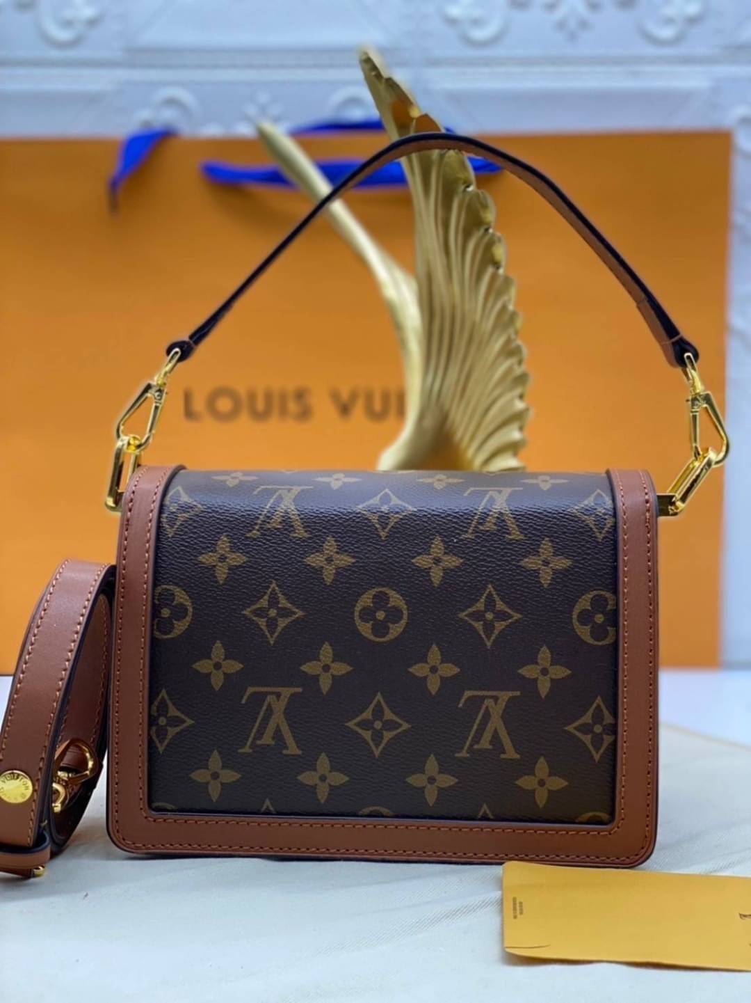 LV DAUPHINE MINI BAG - 20cm เกรดงานสวย กระเป๋าสะพายไซส์มินิกะทัดรัด ใช้งานง่าย อะไหล่ทองหรูหรา เหมาะกับทุกโอกาศ ต้องมีติดตู้ห้ามพลาดเลยค่า