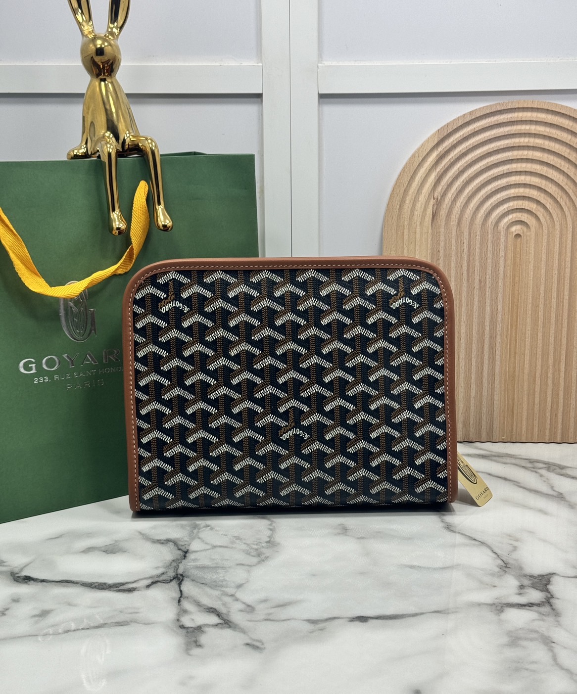 ORI หนังแท้ | Goyard Jouvence MM Toiletry Bag / Goyard Clutch bag กระเป๋าทรงคลัชกะทัดรัด เหมาะสำหรับการเก็บของในแนวตั้งและป้องกันการหกหรือรั่วไหล แคนวาสทำความสะอาดง่าย
