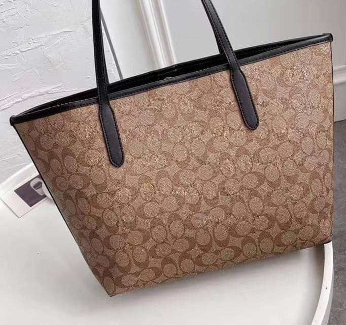 COACH CITY TOTE IN SIGNATURE CANVAS WITH HALLOWEEN (C5714)