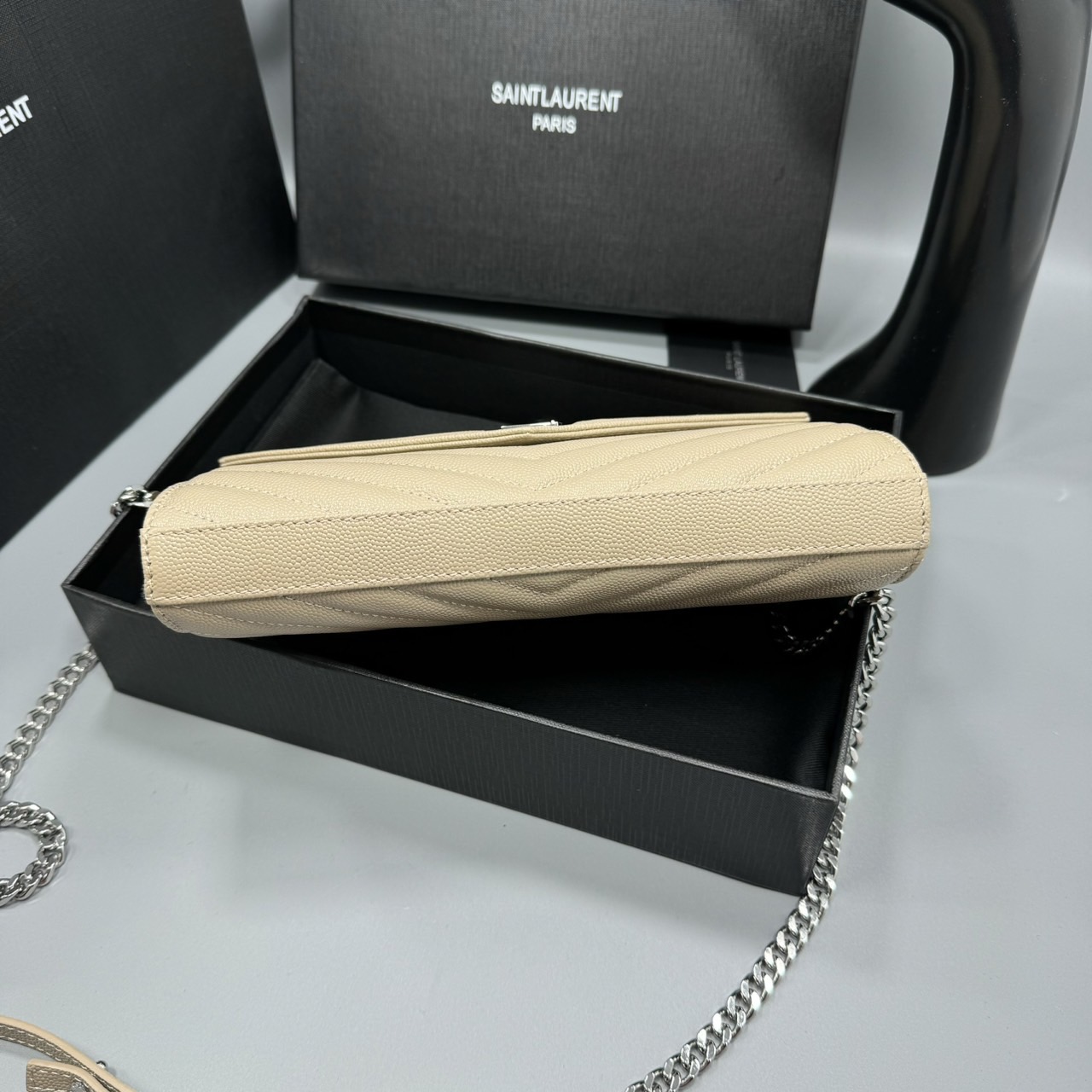 YSL Woc 9 Wallet on chain / YSL Clutch Bag 9" กระเป๋าสะพายรุ่นยอดนิยม เกรดหนังคาเวียร์สวยเต็มใบ เกรดออริ 1:1 ใช้งานต่างประเทศได้