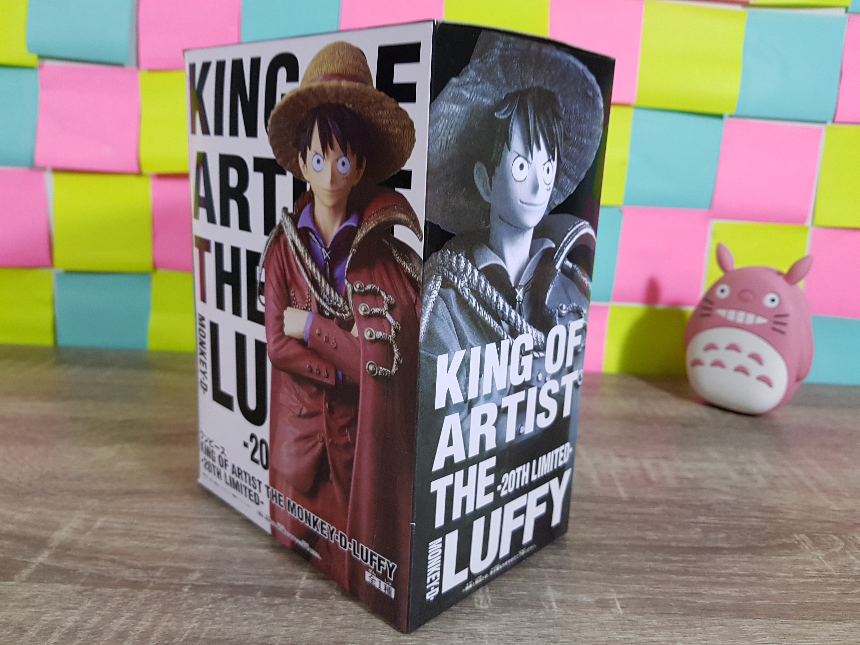 โมเดลลูฟี่เสื้อคลุมแดงกัปตันโจรสลัด