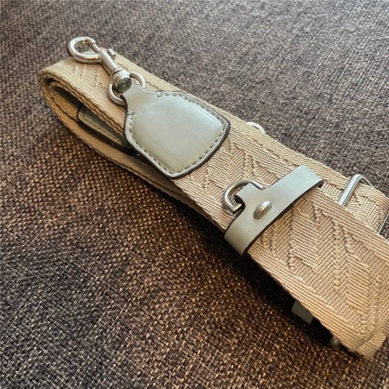 TORY BURCH handbag / TORY BURCH shoulder bag พร้อมส่งที่ไทย Tory Burch 151 Mercer Small Crescent Bag กระเป๋าถือหรือสะพายไหล่ วัสดุNylon อะไหล่เงิน น้ำหนักเบา พกพาสะดวก ใส่โทรศัพท์ iIphone+ ได้ ด้านในโล่งมีช่องเล็กใส่บัตร 2 ช่อง มาพร้อมสายสั้น สายหนัง+สายโ