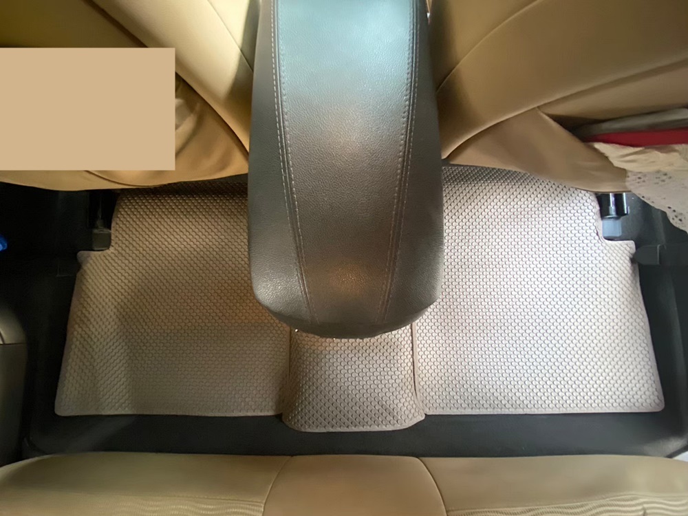 พรมปูพื้นรถยนต์ HYUNDAI SONATA ปี2011-15 พรมกระดุมเม็ดเล็กpvc เข้ารูป สวย ทนทาน 5ชิ้น